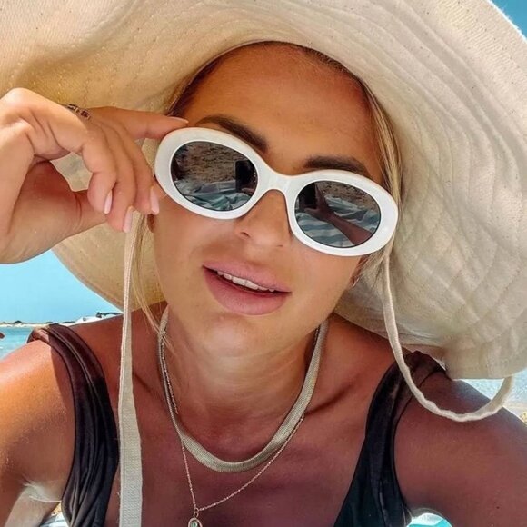 Celine CL40194U 25A Oval Sunglasses–Ivory\Smoke - Picture 4 of 11